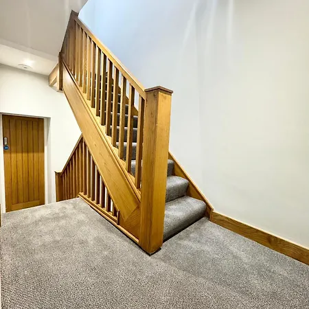 The Queens Nest, 1 - Bed, Sleeps 2, Pets Welcome *