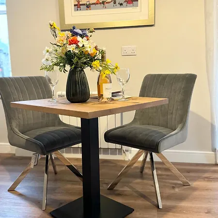 Apartment The Queens Nest, 1 - Bed, Sleeps 2, Pets Welcome