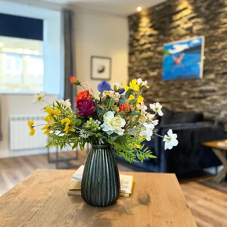 The Queens Nest, 1 - Bed, Sleeps 2, Pets Welcome